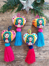 Mexikanischer Weihnachtsbaumschmuck Aufhänger, Anhänger, handgemacht, Handgemachter bestickter Weihnachtsbaumschmuck, Filz Weihnachtsbaumschmuck mexikanisch, Bestickter Baumschmuck Weihnachten Handmade, Textiler Weihnachtsanhänger handgefertigt, Genähter Filz Weihnachtsbaumschmuck, Traditioneller mexikanischer Weihnachtsschmuck, Handgemachte Weihnachtsdekoration Mexiko, Stern, Herz, Christkind, Jesus Baby Kind, boho hippie, pink