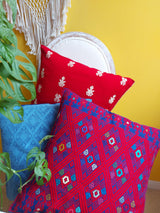 rot, blau Frühlingsdeko für Draussen Terrassengestaltung Lounge-Bereich Dekoration Kissen für Lounge-Möbel Gartenparty Deko Gartenparty Hochzeit Mexikanisches Essen Mexikanisches Fest Mexikanische Grillparty Tischdekoration Frida Kahlo Hippie Mexikanische Wohnkultur Kissen Home Dekor Wohnaccessoires Einrichtung Frida Kahlo Wohnstil Bunte Boho Terrasse Boheme Terrassendekoration Boho Balkon Exotische Terrassendeko Kleine Terrasse gestalten, geometrische Muster, Maya, Indio, Quadrate