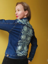 Jeansjacke bestickt Blumen, Otomi Stickerei, Jeansjacken Damen besonders, mexikanische Jeansjacke Stickerei Blumen, Jeansjacke bestickt hippie Boho, Jeansjacke Rücken bestickt, Jeansjacke oversize, bestickte Jeansjacke Damen, ausgefallene Jeansjacke, Blumenstickerei, florale Stickerei, dunkelblaue Denimjacke, handbestickt, Baumwolljacke, mexikanisches Design, Ethno-Mode, Frida Kahlo Stil, Hippie-Look, Boho-Chic, bunte Blumenmuster, strech, dunkelblau, Festival Style, Festival Outfit