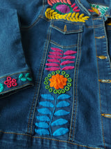 Jeansjacken Damen besonders mit Blumen bestickt, Jeansjacke bestickt florale Muster, mexikanische Jeansjacke Stickerei Blumen, Jeansjacke bestickt Boho, Jeansjacke Rücken bestickt, Jeansjacke oversize, bestickte Jeansjacke Damen, ausgefallene Jeansjacke, Blumenstickerei, dunkelblaue Denimjacke, handbestickt, Baumwolljacke, mexikanisches Design, Ethno-Mode, Frida Kahlo Stil, Hippie-Look, Boho-Chic, bunte Blumenmuster, stretch, dunkelblau, Festival Style, Festival Outfit