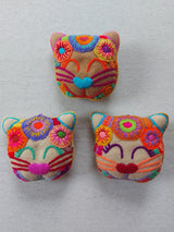 Weihnachtsbaumschmuck Anhänger Katzenkopf bestickt mit Blumen, Weihnachtsdeko, Geschenk Adventskalender aus Mexiko