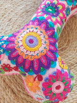 Nackenkissen, Reisekissen, Stützkissen, Nackenstützkissen, Nackenkissen Flugzeug, Nackenkissen Auto, Reisekissen Flugzeug, Reisekissen Auto, ergonomisches Nackenkissen, ergonomisches Reisekissen, Nackenstütze unterwegs, Knochenkissen, Nackenkissen Knochenform, travel neck pillow, neck support pillow, airplane neck pillow, car neck pillow, ergonomic travel pillow, embroidered neck pillow, handbesticktes Nackenkissen Blumen, mexikanisches Nackenkissen bestickt, San Juan Chamula Handarbeit