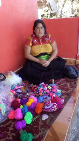 Mexikanische Weihnachtsanhänger Katze, Weihnachtsbaumanhänger Katze Mexiko, bestickte Weihnachtsanhänger Tiermotive, Filz Weihnachtsanhänger Tiere, handgestickter Weihnachtsschmuck, Weihnachtsdeko ausgefallen, bunte Weihnachtsdeko, mexikanische Filzornamente, Bommel Anhänger, Quaste / Tassel Anhänger, Pompon Weihnachtsanhänger Katze Baumschmuck Hund folkloristischer Christbaumschmuck, handgemacht Mexiko, Fair-Trade Weihnachtsdeko, Boho Weihnachtsanhänger, farbenfroher Christbaumschmuck