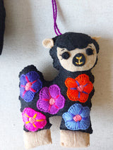 Mexikanische Weihnachtsanhänger Lama, Weihnachtsbaumanhänger Lama Mexiko, bestickte Weihnachtsanhänger Tiermotive, Filz Weihnachtsanhänger Tiere, handgestickter Weihnachtsschmuck, Weihnachtsdeko ausgefallen, bunte Weihnachtsdeko, mexikanische Filzornamente, Bommel Anhänger, Quaste / Tassel Anhänger, Pompon Weihnachtsanhänger Lama Baumschmuck Lama folkloristischer Christbaumschmuck, handgemacht Mexiko, Fair-Trade Weihnachtsdeko, Boho Weihnachtsanhänger, farbenfroher Christbaumschmuck