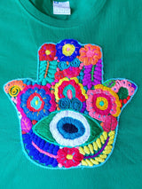 Handbesticktes T-Shirt grün mit Blumenstickerei aus Mexiko, Mexikanische Stickerei Shirt, Handarbeit, Besticktes Baumwoll-T-Shirt, Ethno Boho Stil, Mexikanische Mode, Bunt besticktes Damen T-Shirt, Handgesticktes T-Shirt aus Mexiko, mexikanisches Blumenstickerei T-Shirt, Ethno Shirt Stickerei, Handarbeit aus Mexiko, Hippie Boho besticktes T-Shirt –embroidered T-shirt, floral pattern, Mexican fashion, handmade T-shirt, fair trade clothing
