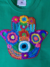 Handbesticktes T-Shirt grün mit Blumenstickerei aus Mexiko, Mexikanische Stickerei Shirt, Handarbeit, Besticktes Baumwoll-T-Shirt, Ethno Boho Stil, Mexikanische Mode, Bunt besticktes Damen T-Shirt, Handgesticktes T-Shirt aus Mexiko, mexikanisches Blumenstickerei T-Shirt, Ethno Shirt Stickerei, Handarbeit aus Mexiko, Hippie Boho besticktes T-Shirt –embroidered T-shirt, floral pattern, Mexican fashion, handmade T-shirt, fair trade clothing
