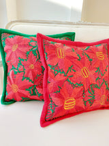 Weihnachtskissen, Weihnachtsdeko, Weihnachtsstern, Sterne, Adventsdeko, Adventszeit, bohoxmas, rote grüne Kissen, bunte Kissen, Mexikanische Kissen, Kissenbezug, bunte Dekokissen, Blumenstickerei, Boho, Hippie, exotisch, Frida Kahlo, Mexikanische Einrichtung, Mexikanische Deko, Stil, Sofakissen, Schlafzimmerkissen, Textilien, Stoffe, Kunsthandwerker, Chiapas, handbestickt, handgenäht, fair trade , mexikanisch Wohnen, mexikanische Wohnkultur, mexikanische Einrichtung, Kolonialstil, Hacienda