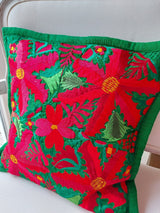 Weihnachtsdeko, Weihnachtskissen, Weihnachtsstern, Adventsdeko, grünes Kissen, bunte Kissen, geometrische Muster, Mexikanische Kissen, Kissenbezug, bunte Dekokissen, Blumenstickerei, Boho, Hippie, exotisch, Frida Kahlo, Mexikanische Einrichtung, Mexikanische Deko, Stil, Sofakissen, Schlafzimmerkissen, Textilien, Stoffe, Kunsthandwerker, Chiapas, handbestickt, handgenäht, fair trade, mexikanisch Wohnen, mexikanische Wohnkultur, mexikanische Einrichtung, Kolonialstil, Hacienda