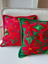 Weihnachtsdeko, Weihnachtskissen, Weihnachtsstern, Adventsdeko, grünes Kissen, bunte Kissen, geometrische Muster, Mexikanische Kissen, Kissenbezug, bunte Dekokissen, Blumenstickerei, Boho, Hippie, exotisch, Frida Kahlo, Mexikanische Einrichtung, Mexikanische Deko, Stil, Sofakissen, Schlafzimmerkissen, Textilien, Stoffe, Kunsthandwerker, Chiapas, handbestickt, handgenäht, fair trade, mexikanisch Wohnen, mexikanische Wohnkultur, mexikanische Einrichtung, Kolonialstil, Hacienda