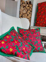 Weihnachtsdeko, Weihnachtskissen, Weihnachtsstern, Adventsdeko, grünes Kissen, bunte Kissen, geometrische Muster, Mexikanische Kissen, Kissenbezug, bunte Dekokissen, Blumenstickerei, Boho, Hippie, exotisch, Frida Kahlo, Mexikanische Einrichtung, Mexikanische Deko, Stil, Sofakissen, Schlafzimmerkissen, Textilien, Stoffe, Kunsthandwerker, Chiapas, handbestickt, handgenäht, fair trade, mexikanisch Wohnen, mexikanische Wohnkultur, mexikanische Einrichtung, Kolonialstil, Hacienda