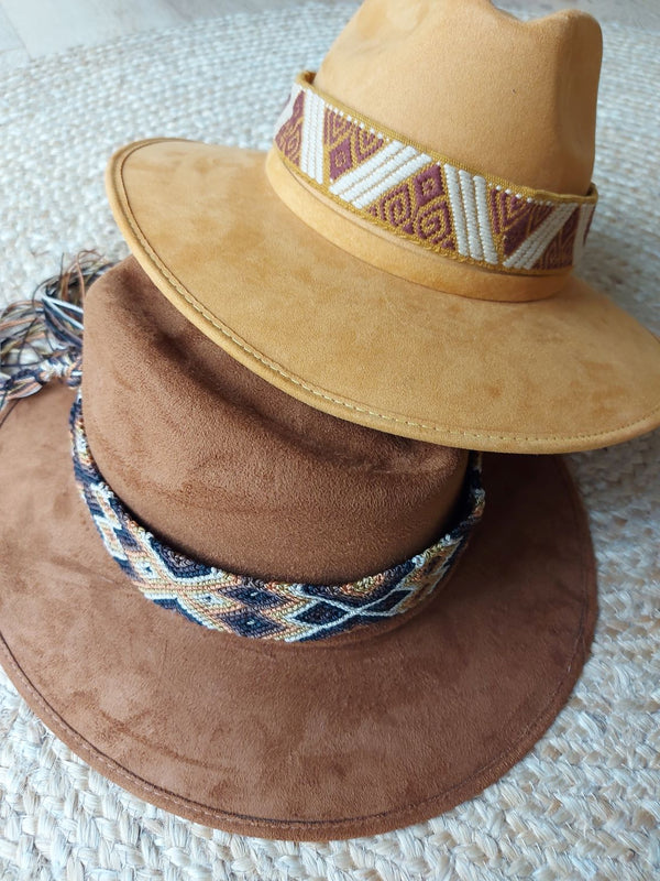 Hut Fedora (beige, braun) mit breiter Krempe, Mexiko, Kunsthandwerk, mit Dekoband geflochten, geometrische Muster, Cowboyhut, Mütze für Damen, boho Hut bemalt, Blumenmuster, Hut für den Herbst/Winter, Westernhut, sombrero