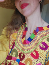 mexikanische Bluse, handbestickte Bluse,
traditionelle mexikanische Bluse,
bestickte Bluse Mexiko, bunte Bluse Mexiko, Boho Bluse, Bluse aus Mexiko handgemacht, Ethno Bluse, Huipil Bluse, Frida Kahlo Bluse, mexikanische Mode Damen, Bluse mit Blumenmuster, Sommerbluse Baumwolle,
Festival Bluse, Bluse mit Stickerei, blouse mexicaine brodée, blouse traditionnelle du Mexique, blouse artisanale mexicaine, blouse bohème mexicaine, gelb, yellow