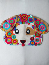 Hundekopf Kissen, Hundekissen, KIssen Hundekopf, besticktes Kissen, Filz Kissen, Hundekopf Kissen Handbestickt, Kissen mit Hut Motiv / Hutmotiv, Kissen mit beweglichen Ohren, Geschenk für Hundefreunde, Mexikanisches Kissen / Chiapas Stickerei, handgemachtes Kissen, Kissen Hundeform, Kuscheltier Kissen Hund, dog head pillow, embroidered dog pillow, dog face cushion, gilft for dog lovers, hand embroidered dog pillow