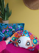 Hundekopf Kissen, Hundekissen, KIssen Hundekopf, besticktes Kissen, Filz Kissen, Hundekopf Kissen Handbestickt, Kissen mit Hut Motiv / Hutmotiv, Kissen mit beweglichen Ohren, Geschenk für Hundefreunde, Mexikanisches Kissen / Chiapas Stickerei, handgemachtes Kissen, Kissen Hundeform, Kuscheltier Kissen Hund, dog head pillow, embroidered dog pillow, dog face cushion, gilft for dog lovers, hand embroidered dog pillow