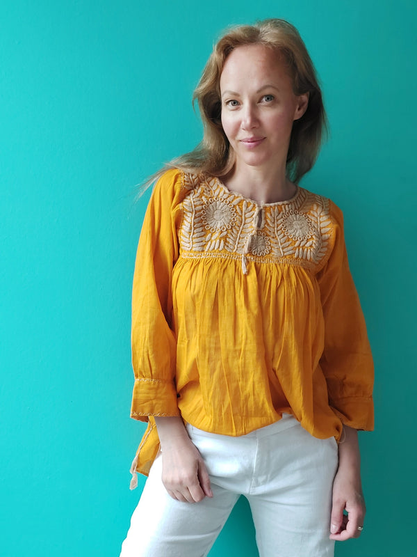 Blouse tunic top Multiflower (yellow) hand embroidered from Mexiko