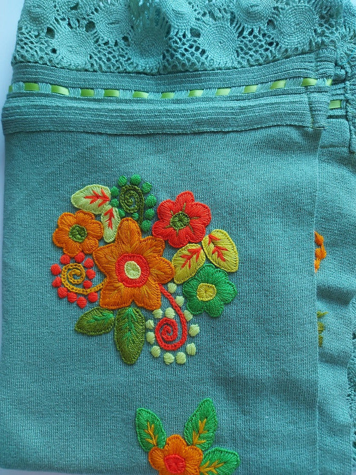 Mexican poncho/scarf/rebozo (green) with handmade flower embroidery