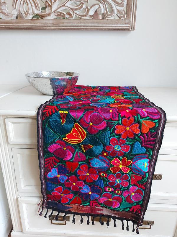 Mexikanische Tischläufer / Tischdecke / Mitteldecke (schwarz) mit Blumenstickerei, Kunsthandwerk