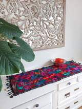Mexikanische Tischläufer / Tischdecke / Mitteldecke (schwarz) mit Blumenstickerei, Kunsthandwerk