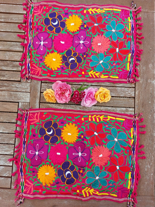 Colorful placemat (pink) with floral embroidery from Mexico