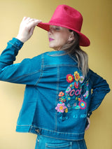 Jeansjacke Totenkopf bestickt mexikanisch, Schädel Jeansjacke, Jeansjacke skull bestickt, Blumen, Tiere, Vögel, Kolibri, Handarbeit mexikanisch, Kunsthandwerk Oaxaca, Streetwear-Jacke, boho hippie Kleidung, dunkelblau, Blumenmuster, embroidered jeansjacket mexican, Jeansjacke für Hochzeit, Tag der Toten, Dia de muertos,