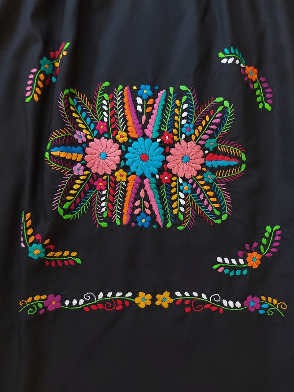 Mexikanisches Kleid schwwarz, Blumenstickerei, grün, boho, hippie, ethno, Kunsthandwerk, Mode, fashion mexican dress clothing
