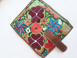 Wallet with flower embroidery (green) from Mexico (leather)