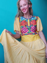 Sommerkleid, Kleid, dress, mexikanisch, mexican, oaxaca, traditional, bestickt, boho, mittellang, gelb, leicht, bunt, Blumenmuster, embroidery, ethno, hippie, elegant, yellow, Frida style