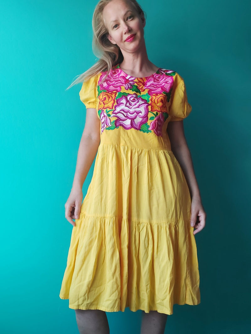 Mexikanisches Kleid aus Oaxaca (gelb2) bestickt, Boho Sommerkleid