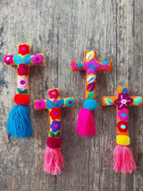 Dia de Muertos Deko, Schlüsselanhänger, Kreuz, handbestickt aus Mexiko