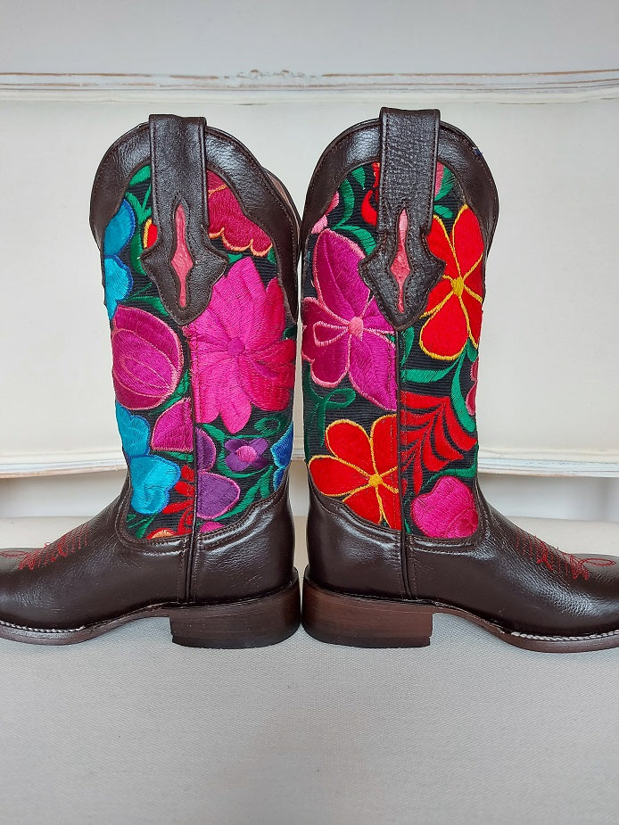 Leather cowboy boots for women with flower embroidery (model 1) from Mexico (brown)