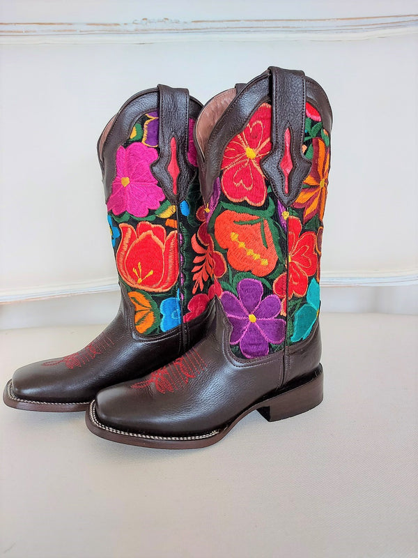 Leather cowboy boots for women with flower embroidery (model 1) from Mexico (brown)