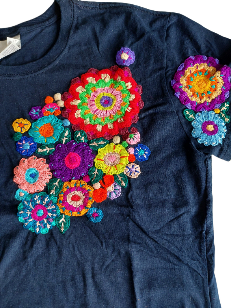 Boho t-shirt (dark blue/navy 5) size L: with flower embroidery