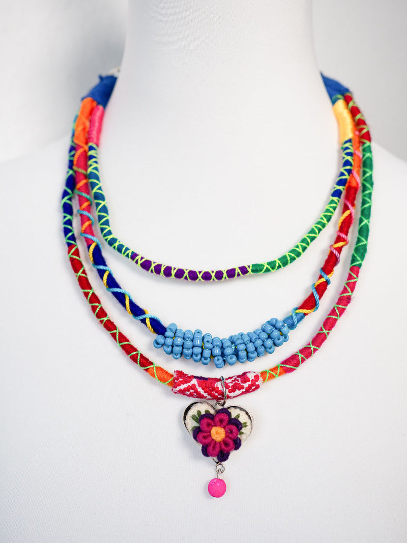Colorful necklace with heart pendant (blue2)